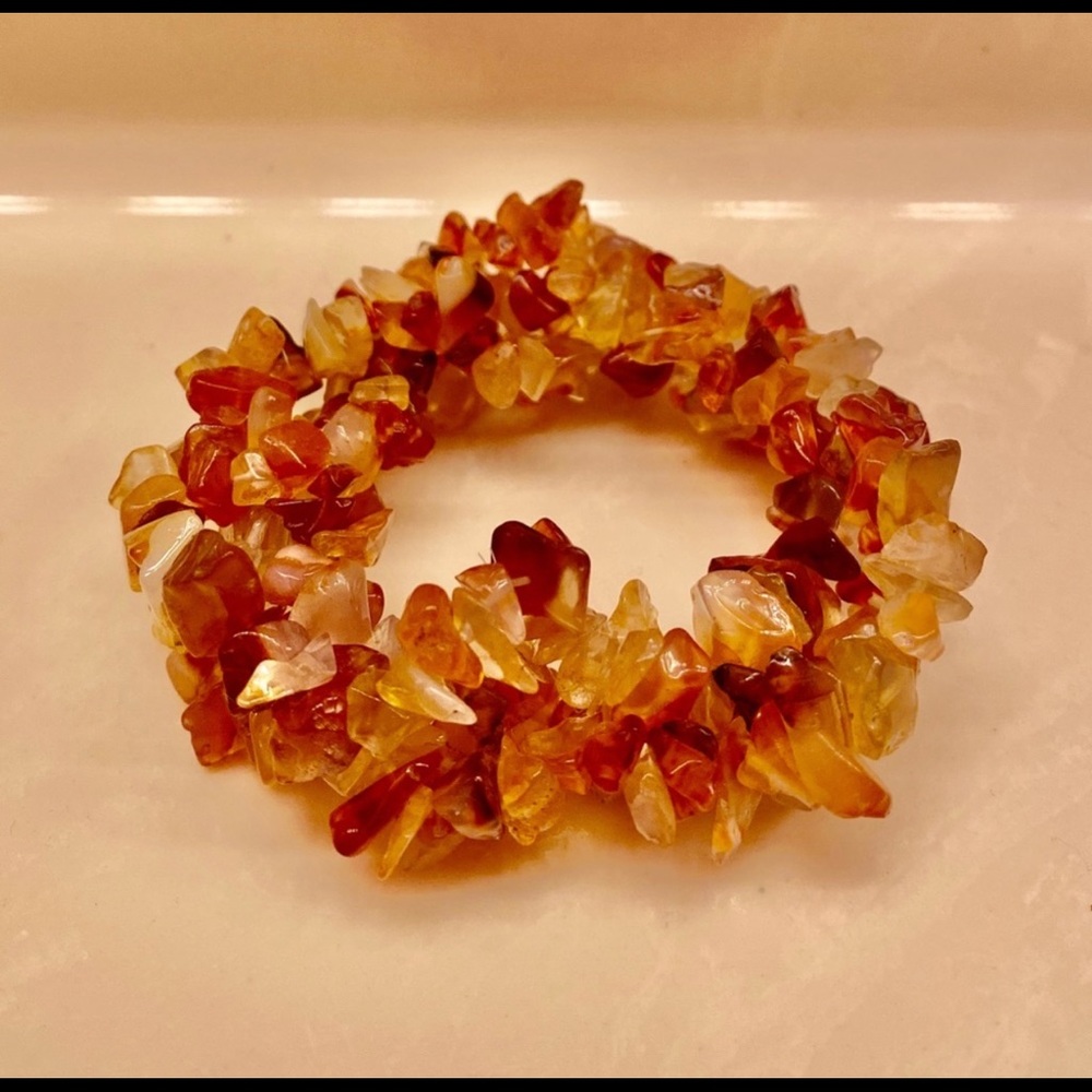 Agate gemstone bracelet